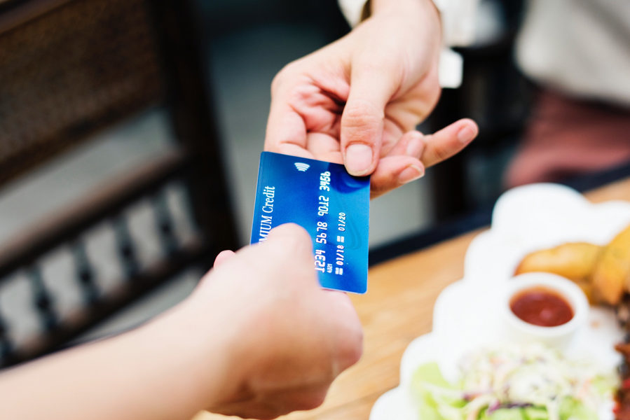 Auxílio-alimentação com coparticipação do empregado não tem natureza salarial